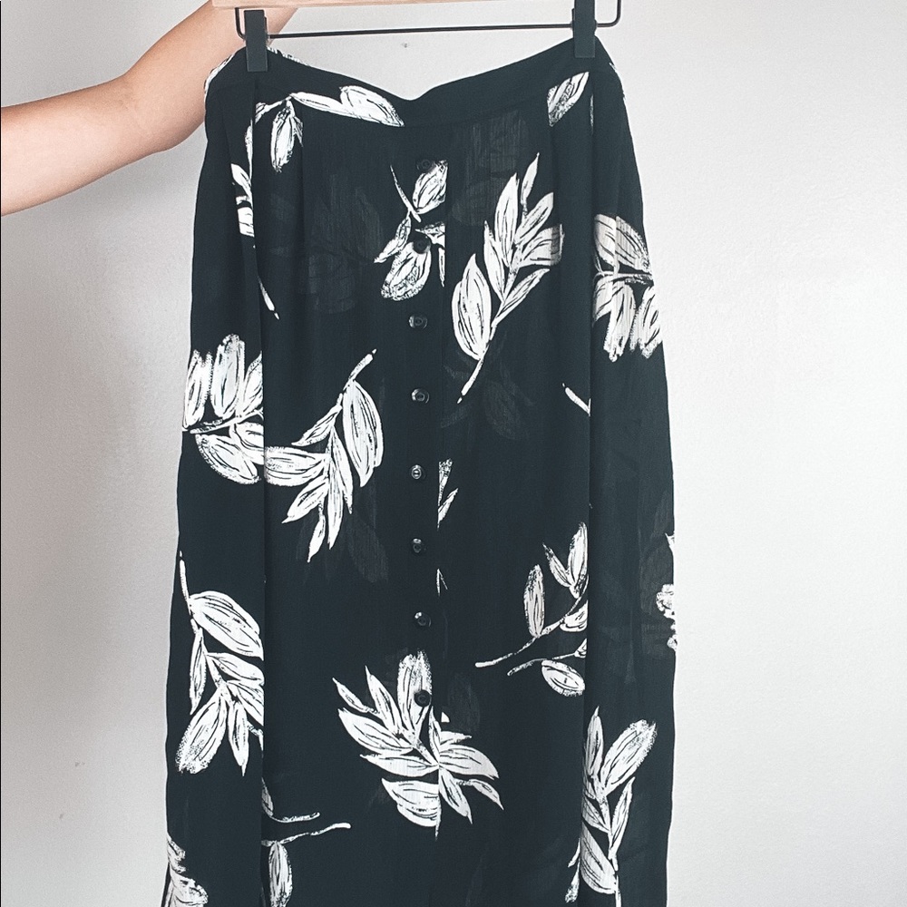 Black and White Floral Midi Skirt